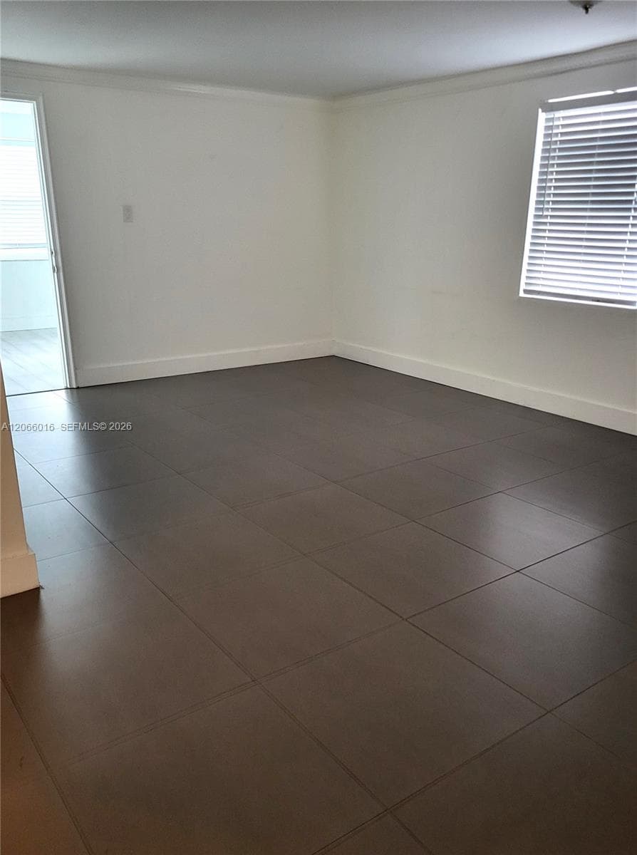Michelle condo · #101 in North Miami Beach - Photo 3