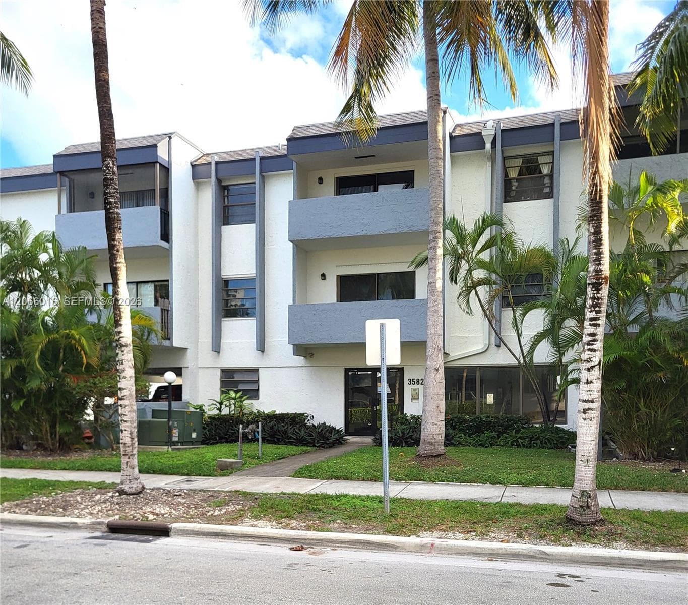 Michelle condo · #101 in North Miami Beach - Photo 1