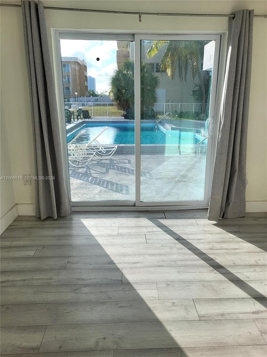 Michelle condo · #101 in North Miami Beach - Photo 8