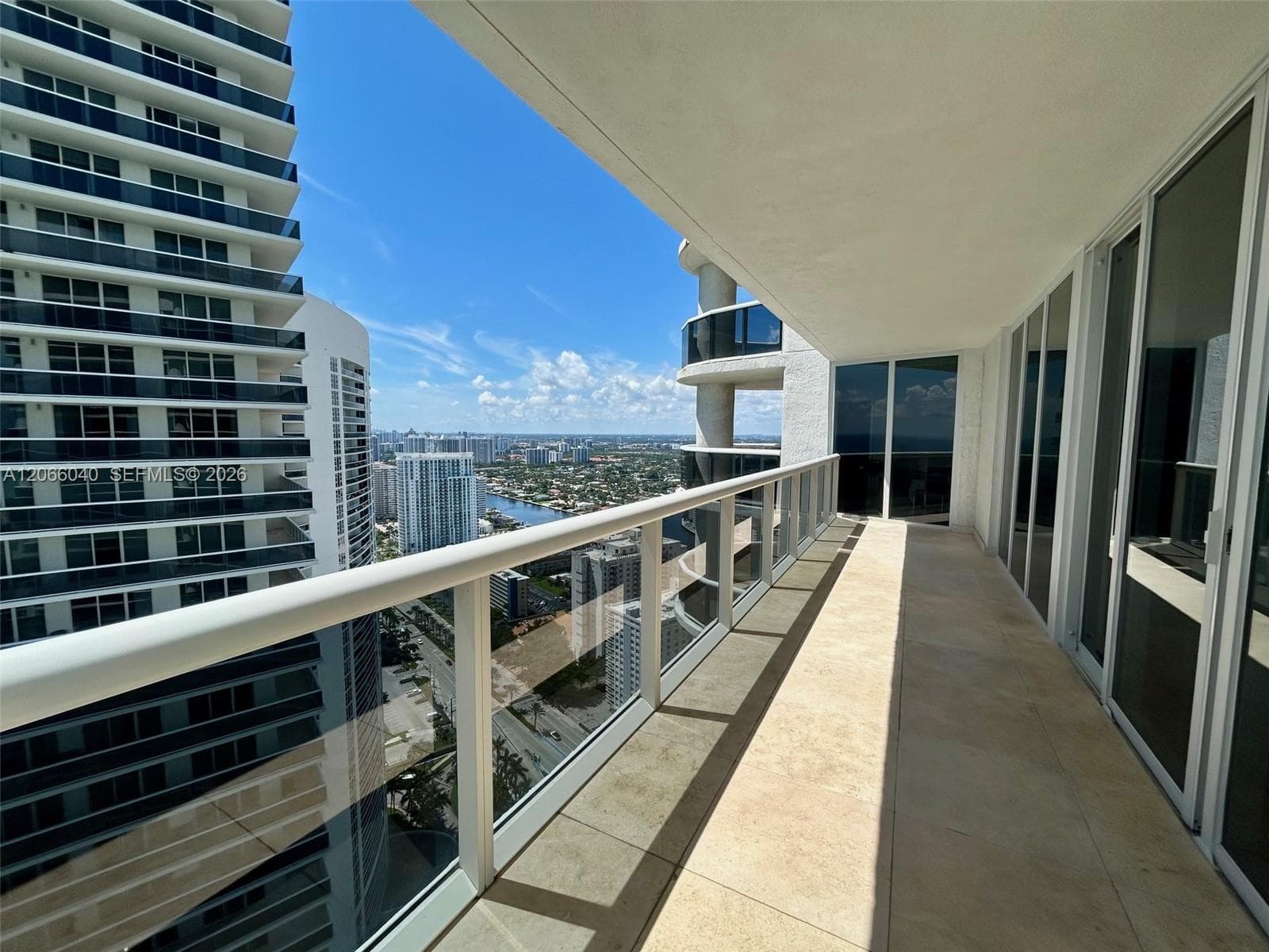 BEACH CLUB THREE CONDO · #4005 in Hallandale Beach - Photo 4
