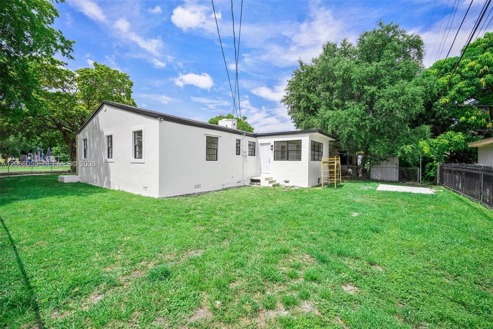 1157 NW 45th St photo 13