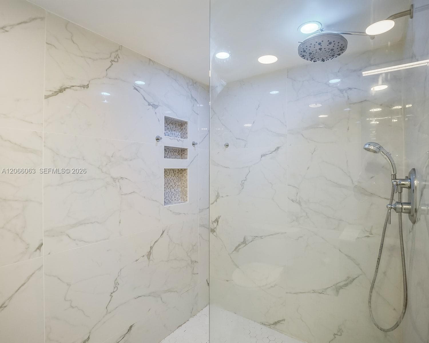 AVANT GARDE CONDO · #1406 in Hallandale Beach - Photo 20