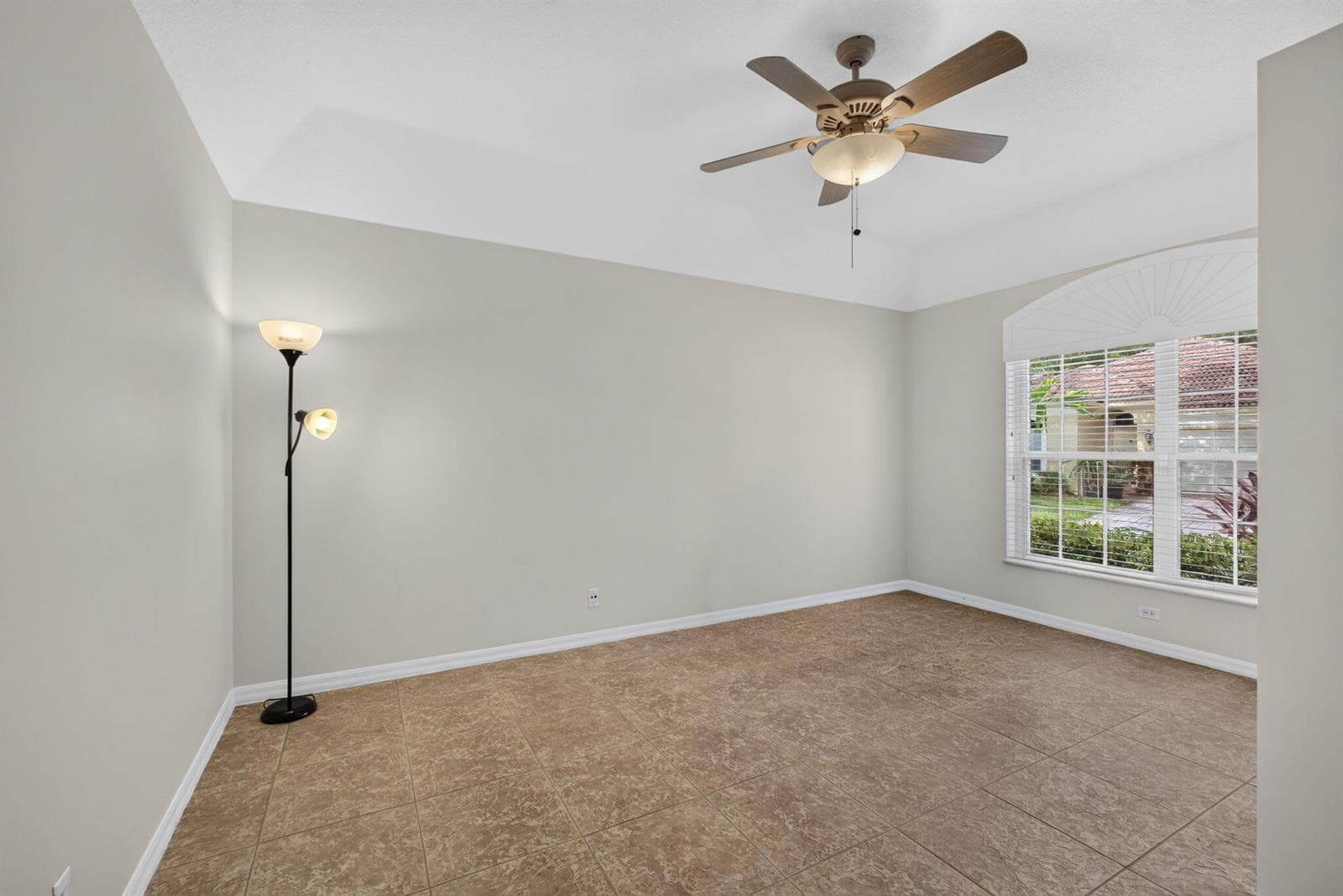 11-web-or-mls-5D1A3376