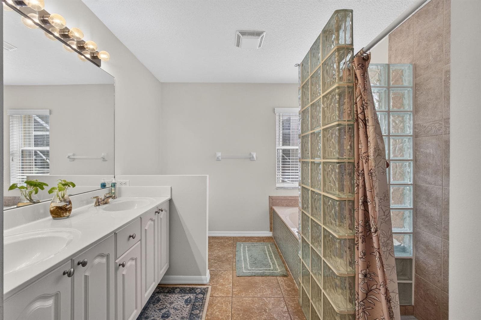 33-web-or-mls-5D1A3486