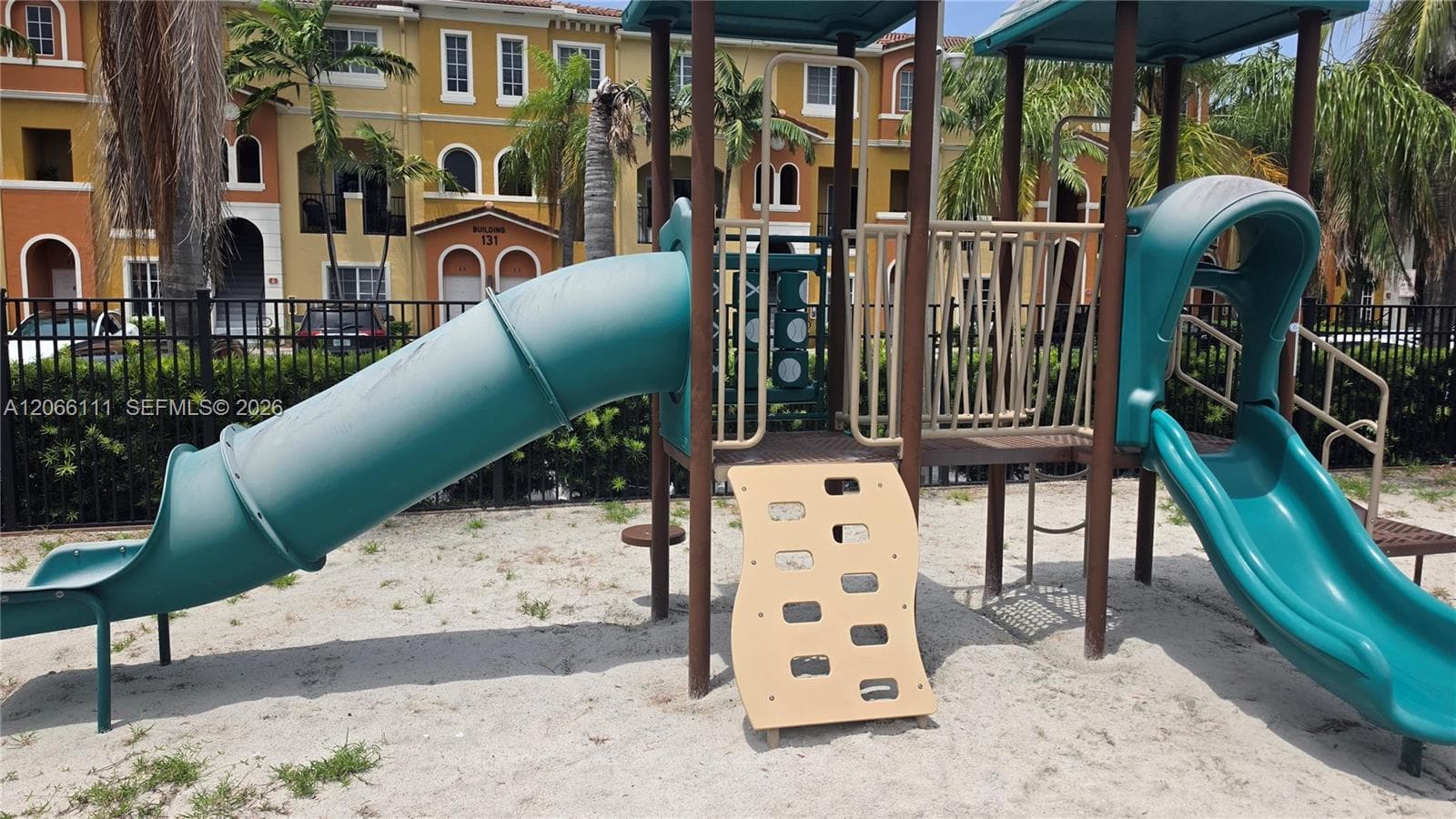 Highland Park Village · #2 in Hallandale Beach - Photo 30