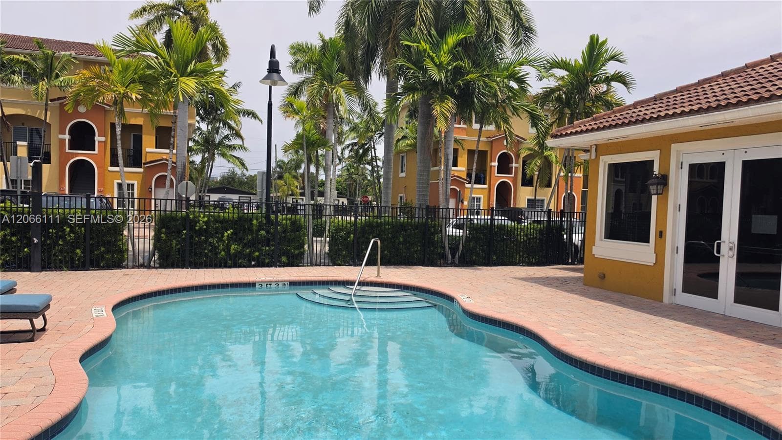 Highland Park Village · #2 in Hallandale Beach - Photo 34