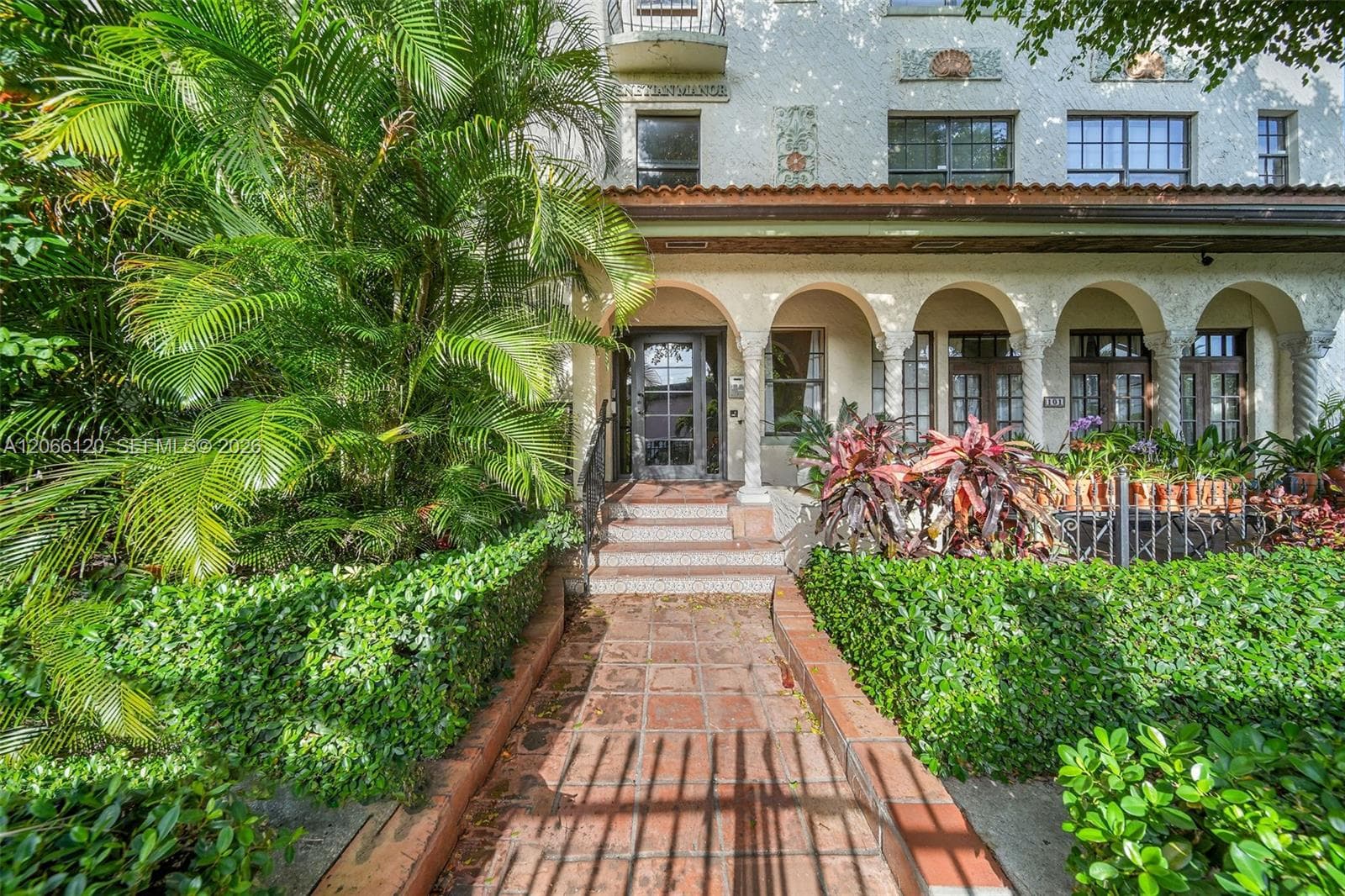 VENETIAN MANOR CONDO · #207 in Miami Beach - Photo 1