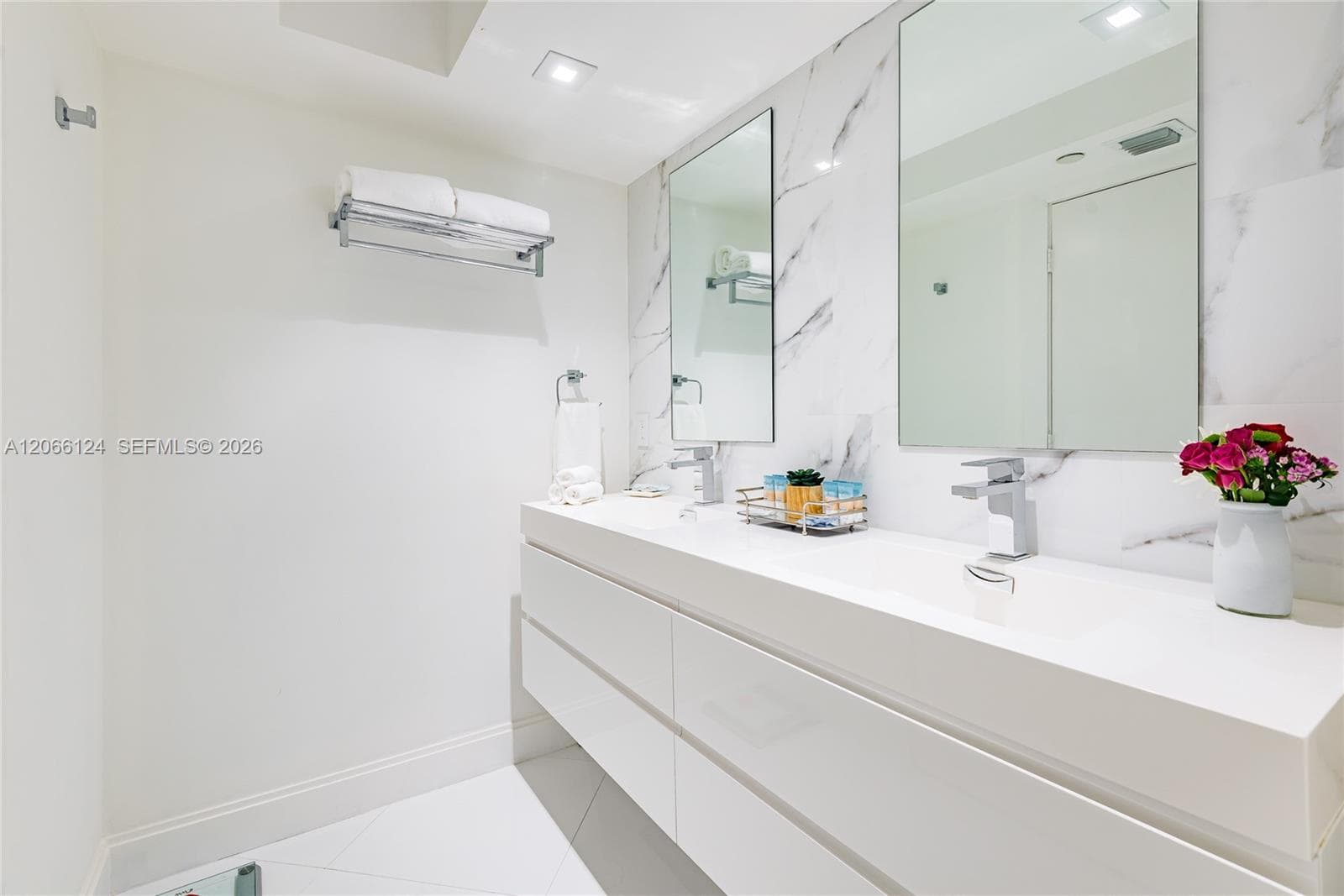 THE COLLINS CONDO · #720 in Miami Beach - Photo 17