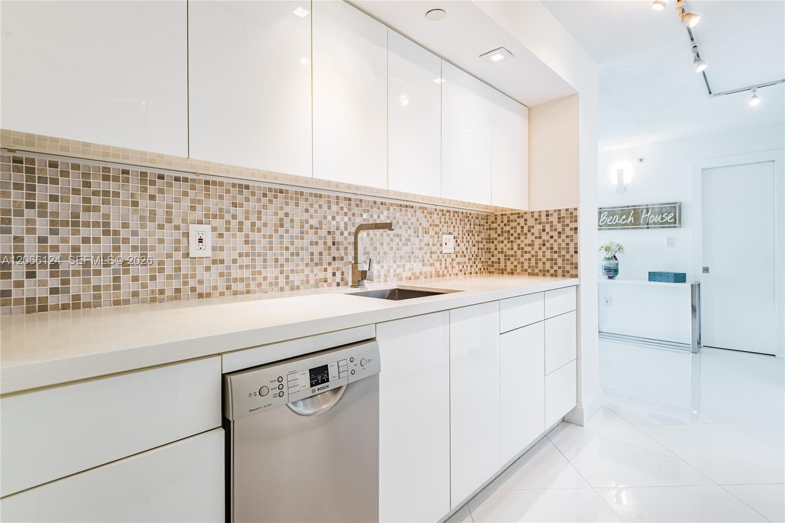 THE COLLINS CONDO · #720 in Miami Beach - Photo 20