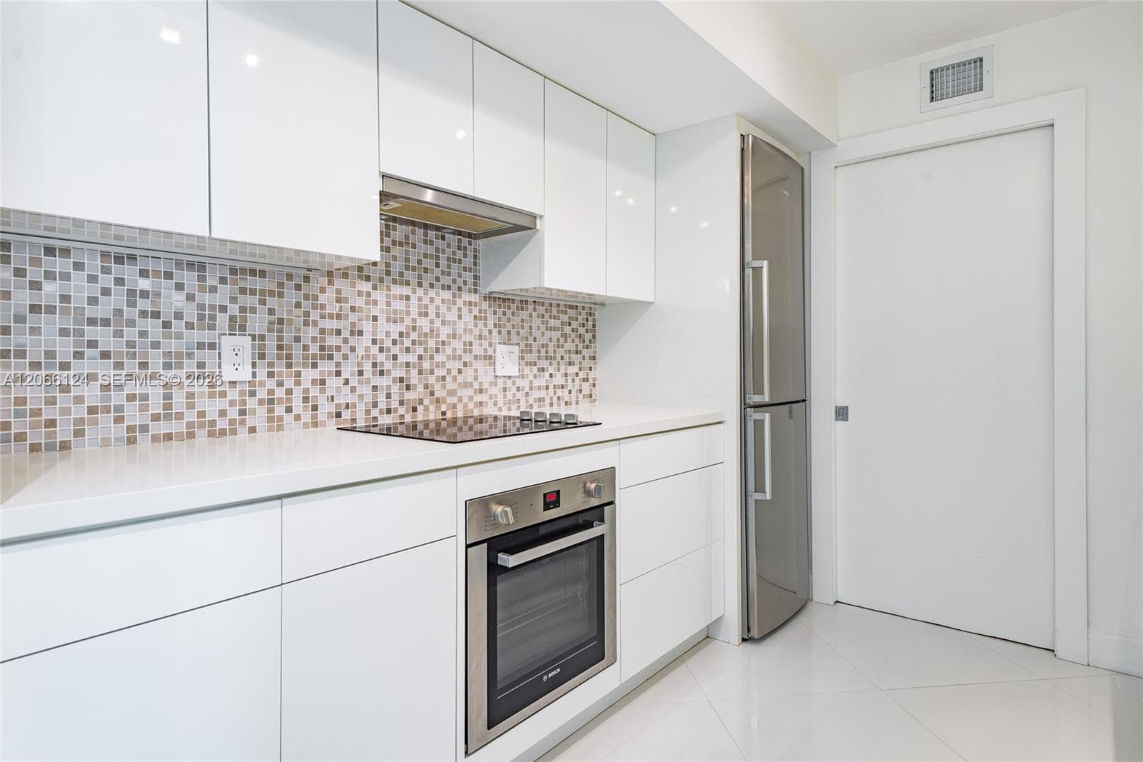 THE COLLINS CONDO · #720 in Miami Beach - Photo 4