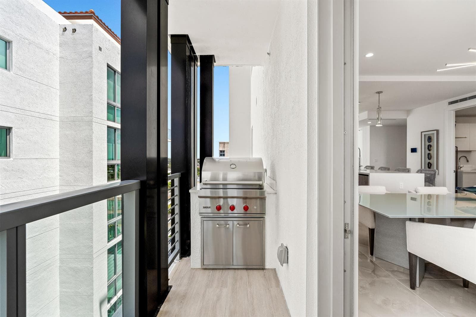 BALCONY SUMMER KITCHEN