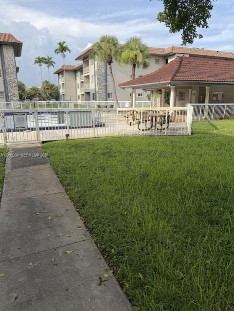LAKE PLACID CONDO · #E17 in Miami Lakes - Photo 3