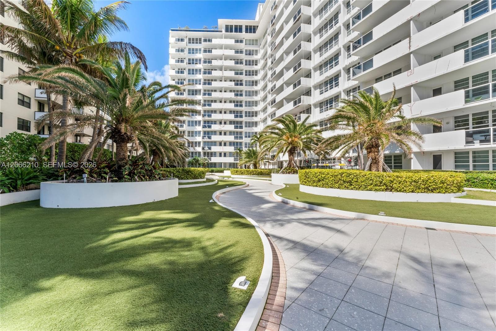 The Decoplage · #301 in Miami Beach - Photo 32
