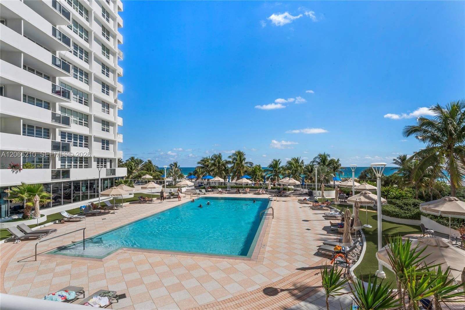 The Decoplage · #301 in Miami Beach - Photo 34