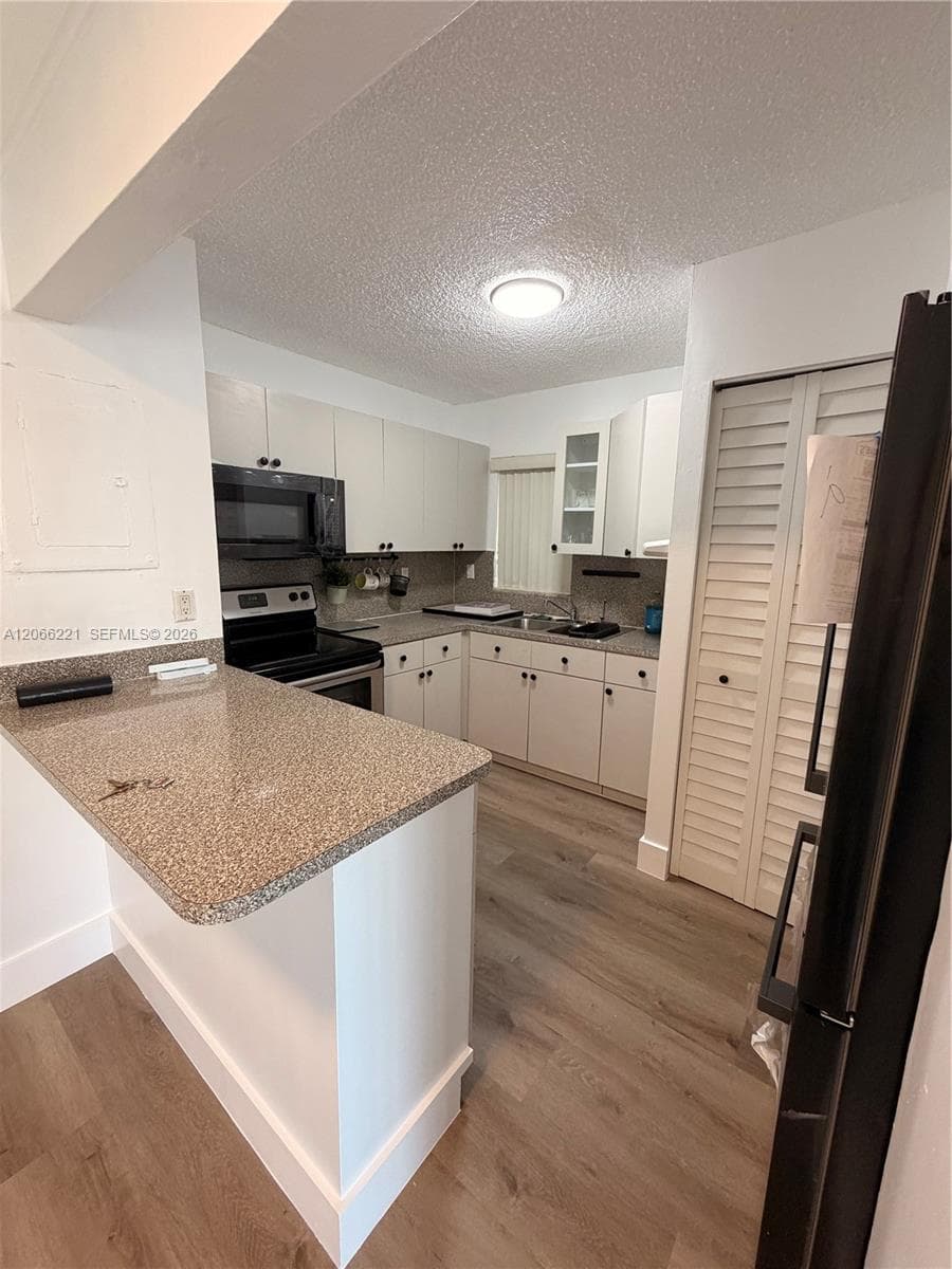 PINEBARK CONDO NO 2 - BLD · #406 in Miami - Photo 10
