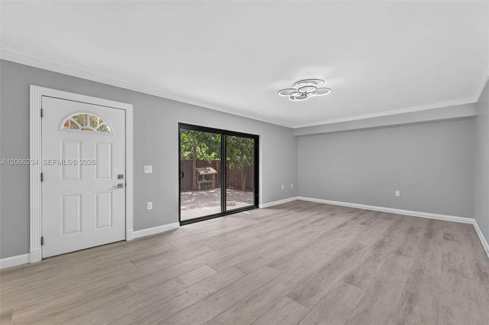 151 Heritage Way photo 3