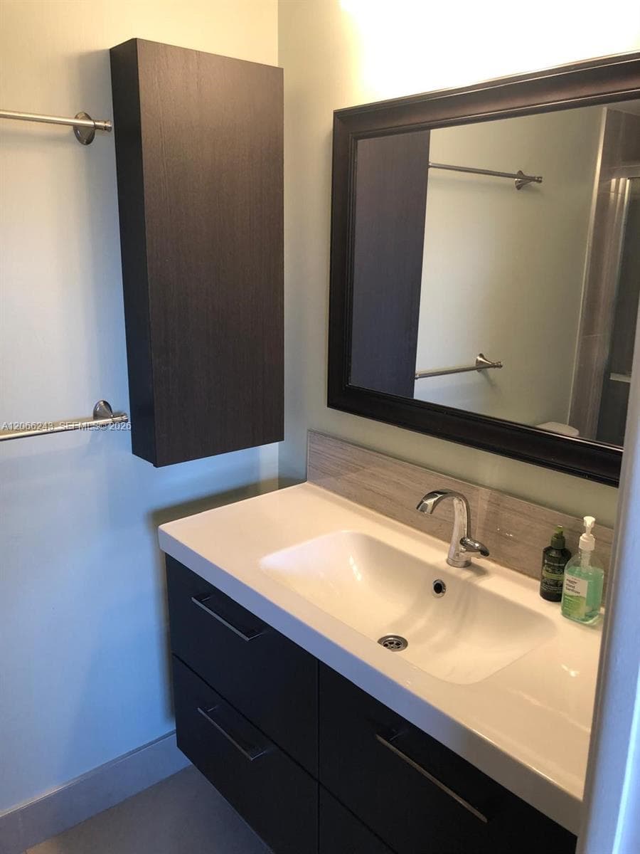 MEADOWBROOK TOWERS CONDO · #707 in Hallandale Beach - Photo 17