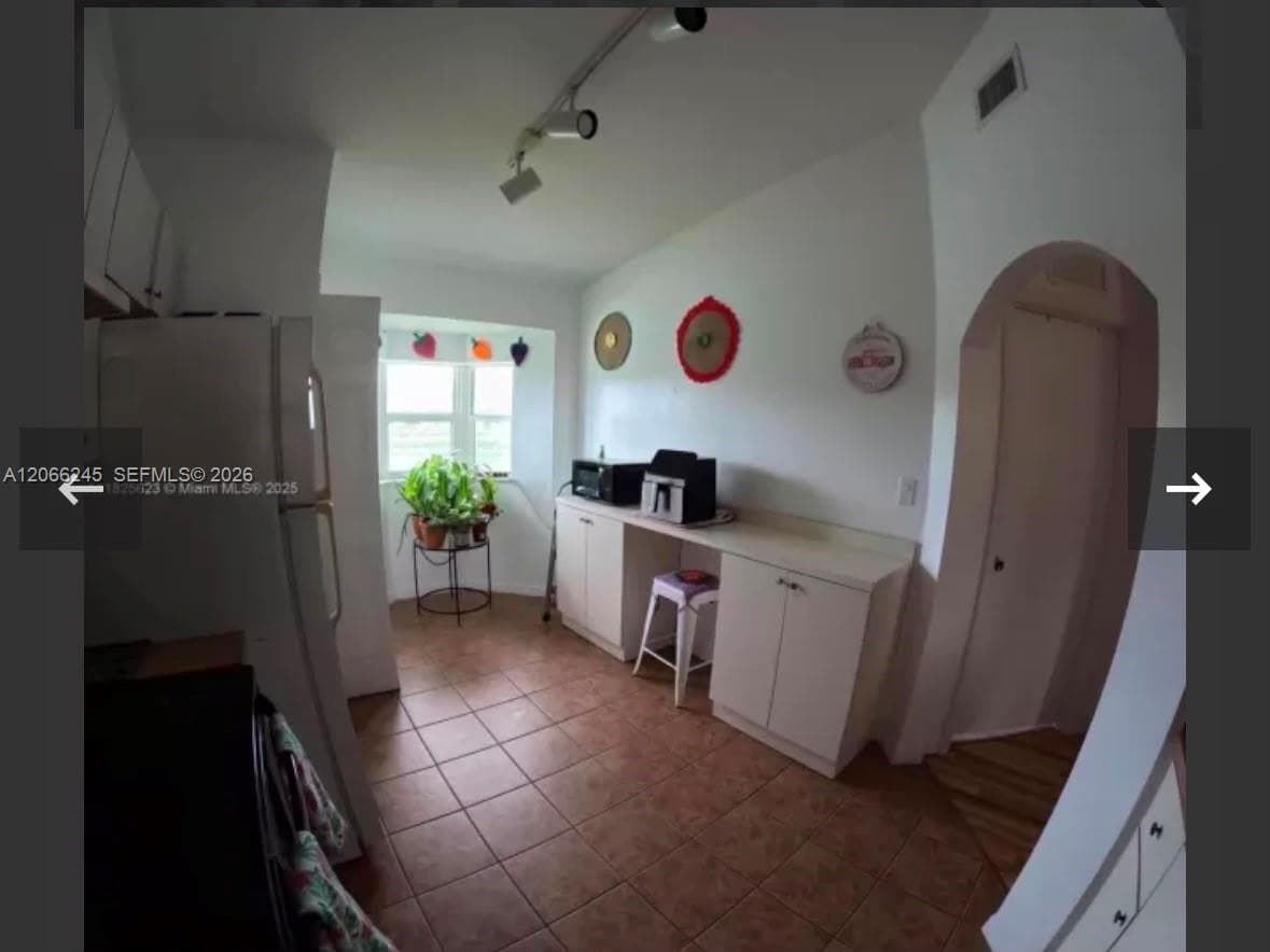 985 NE 34th Ave #203 photo 3