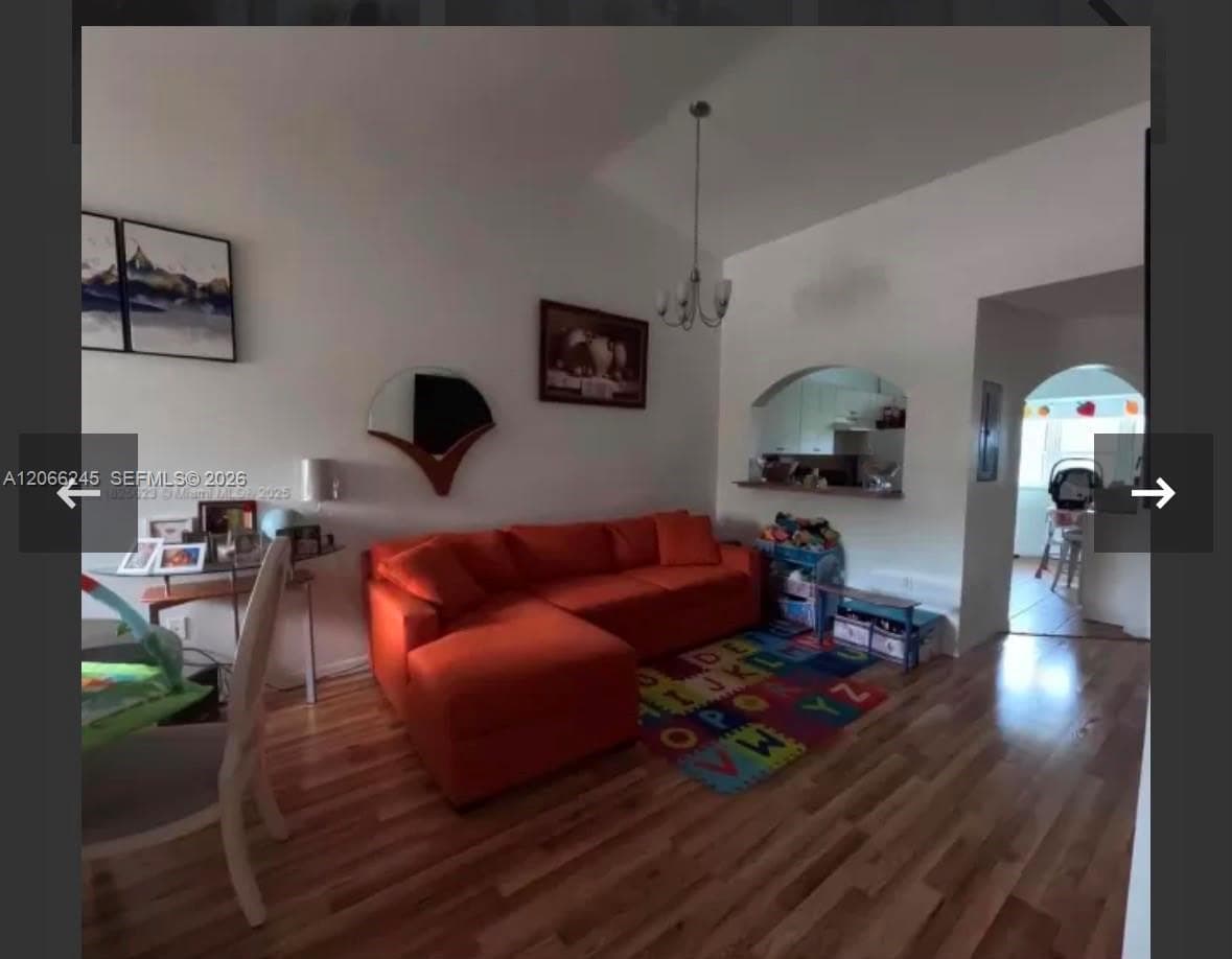 985 NE 34th Ave #203 photo 9
