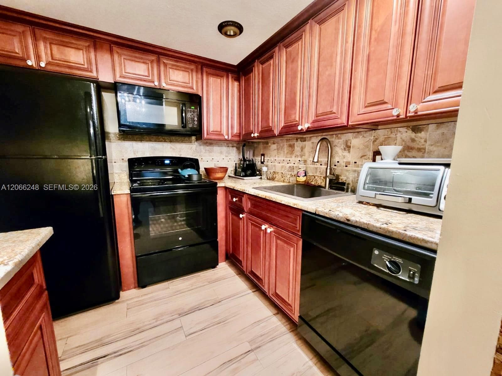 SPANISH OAKS CONDO · #11 in Boca Raton - Photo 14