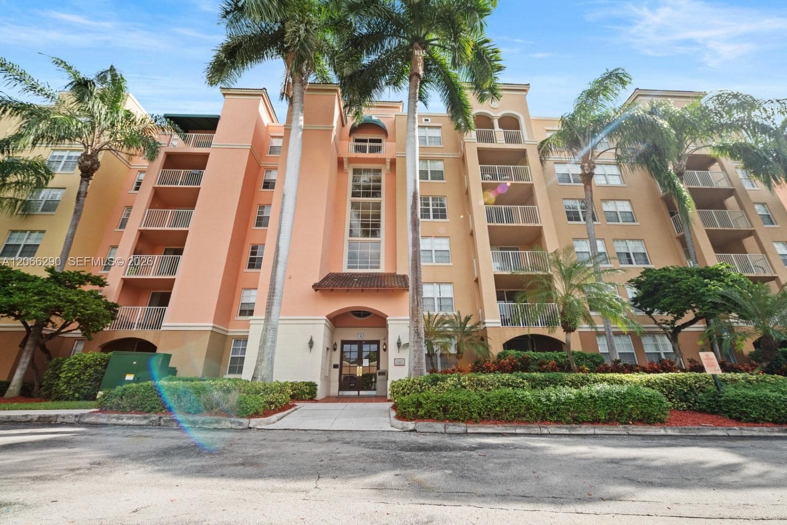THE YACHT CLUB AT AVENTUR · #6503 in Aventura - Photo 21