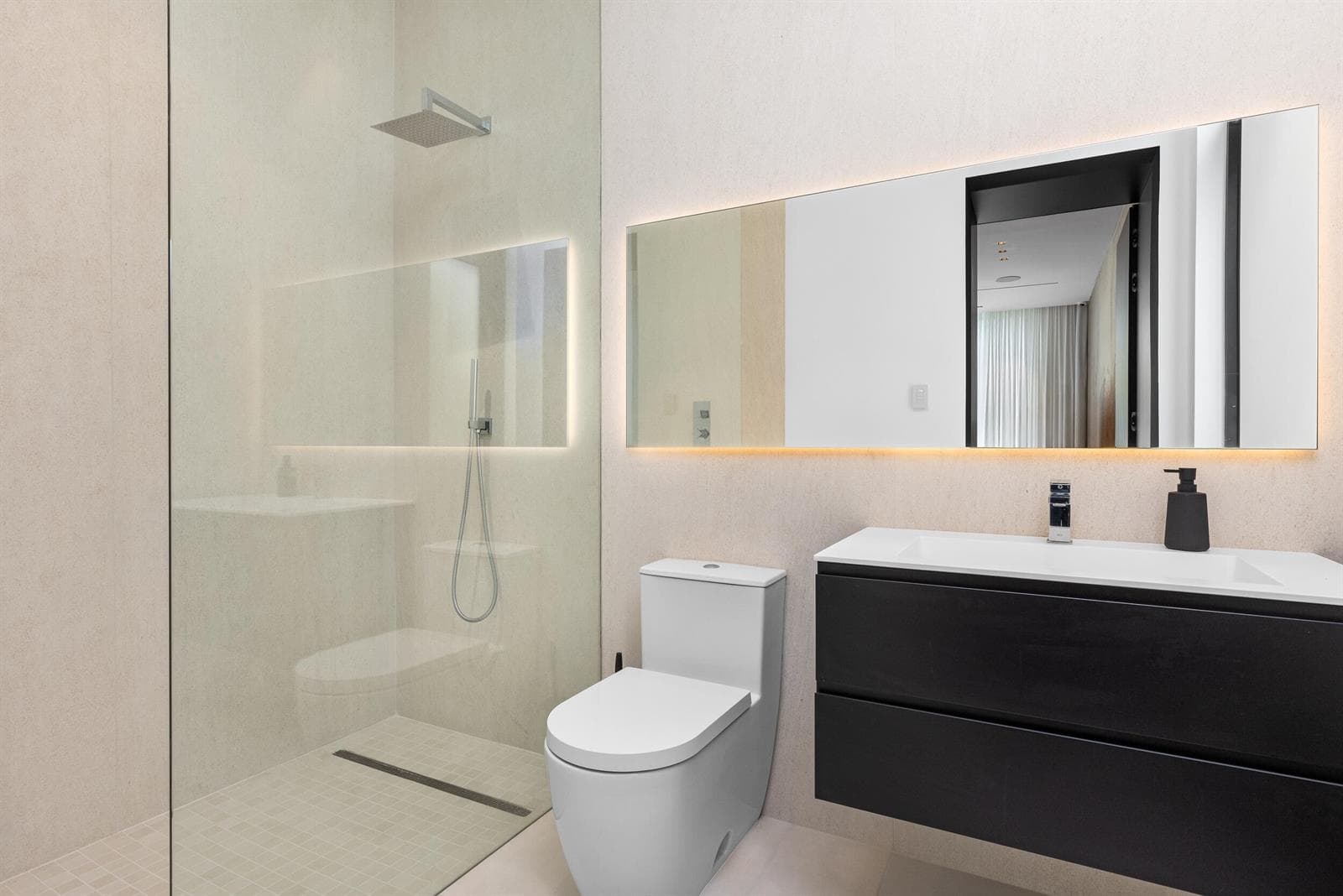 Guest Bath 1