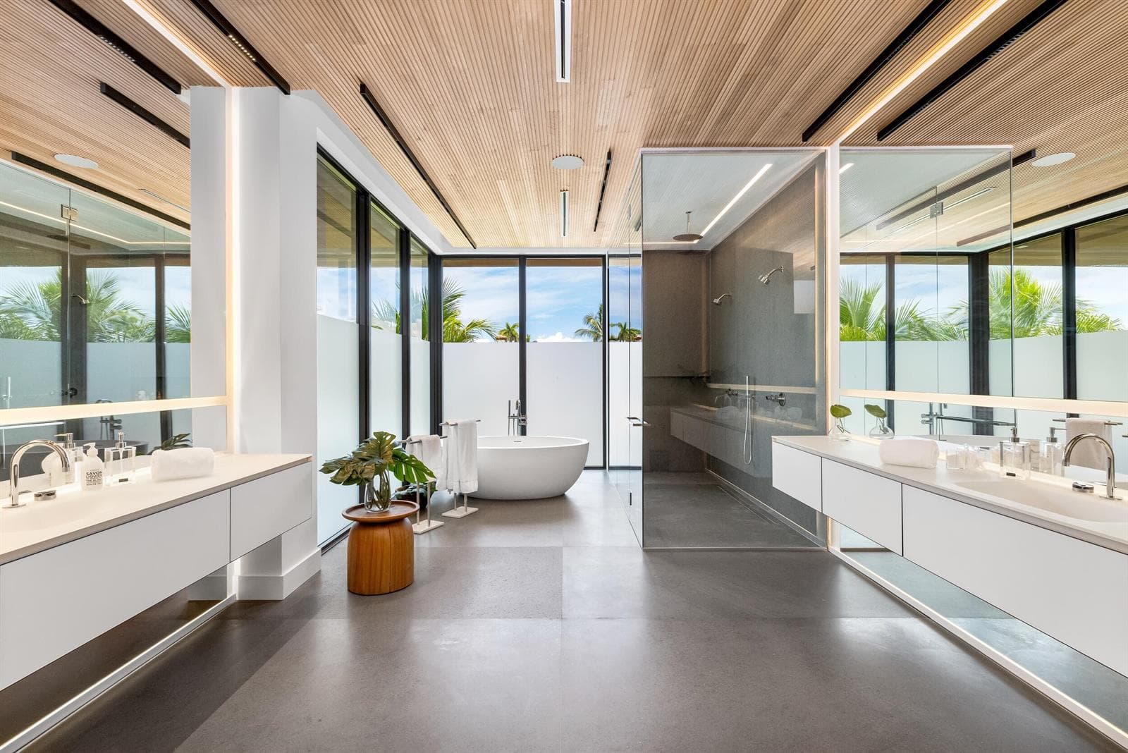 Master bath 6