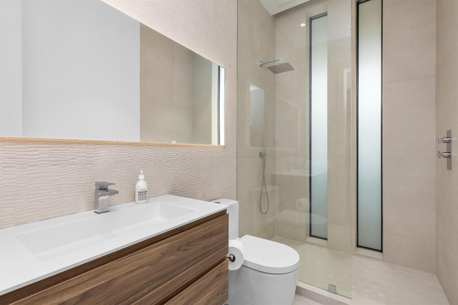 Guest Bath 5