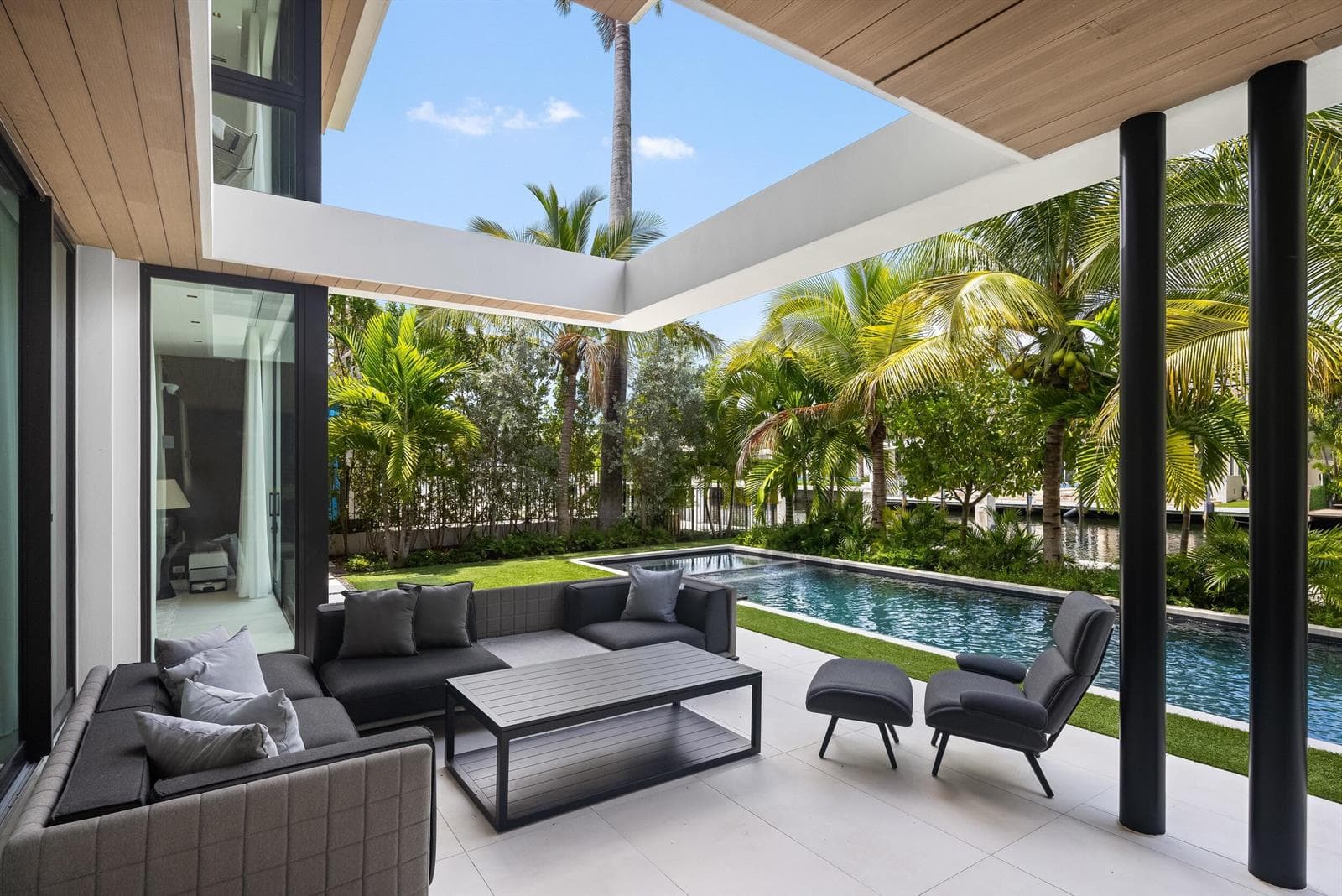 Patio 8