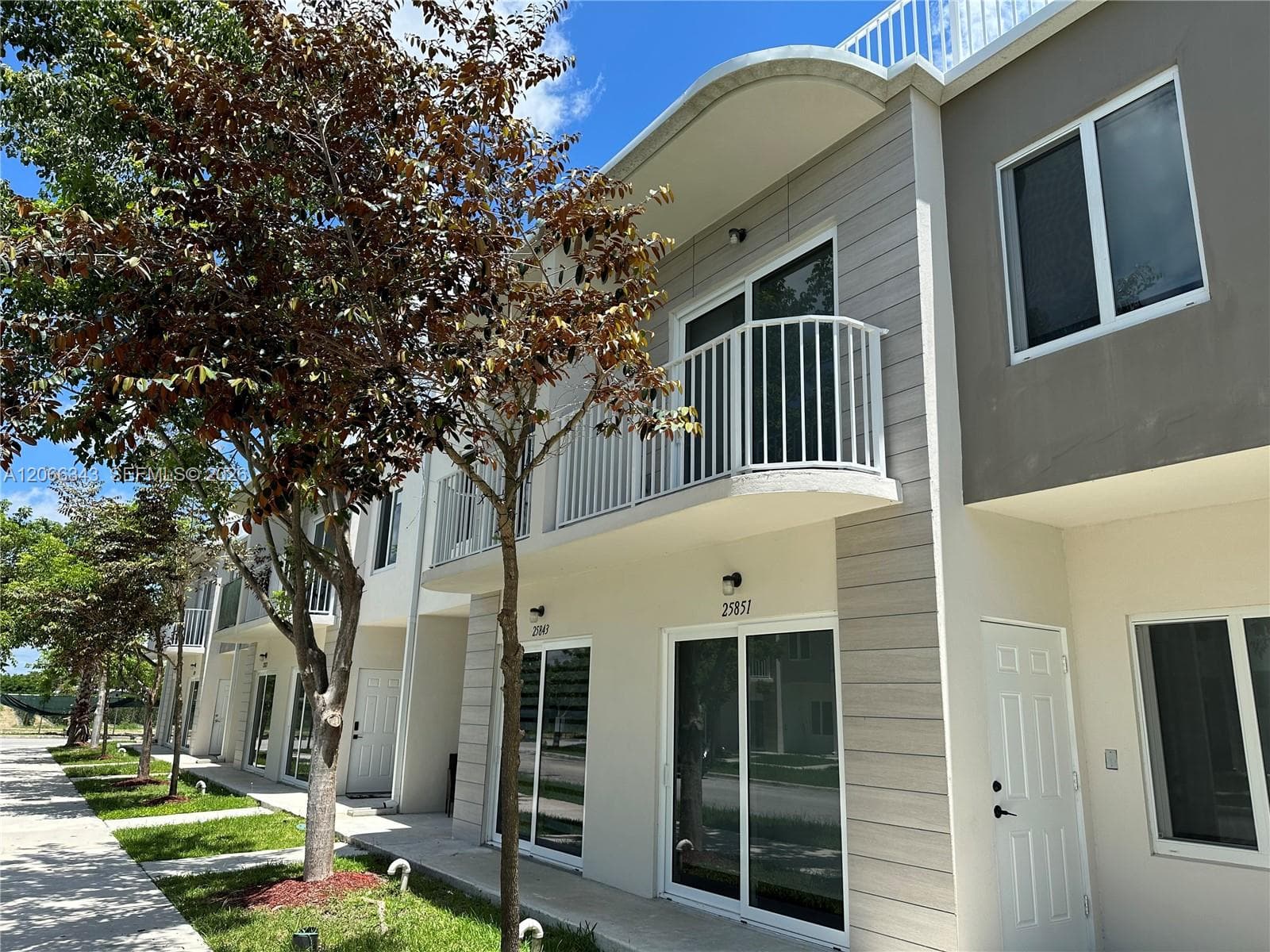 25851 SW 144th Ct photo 2