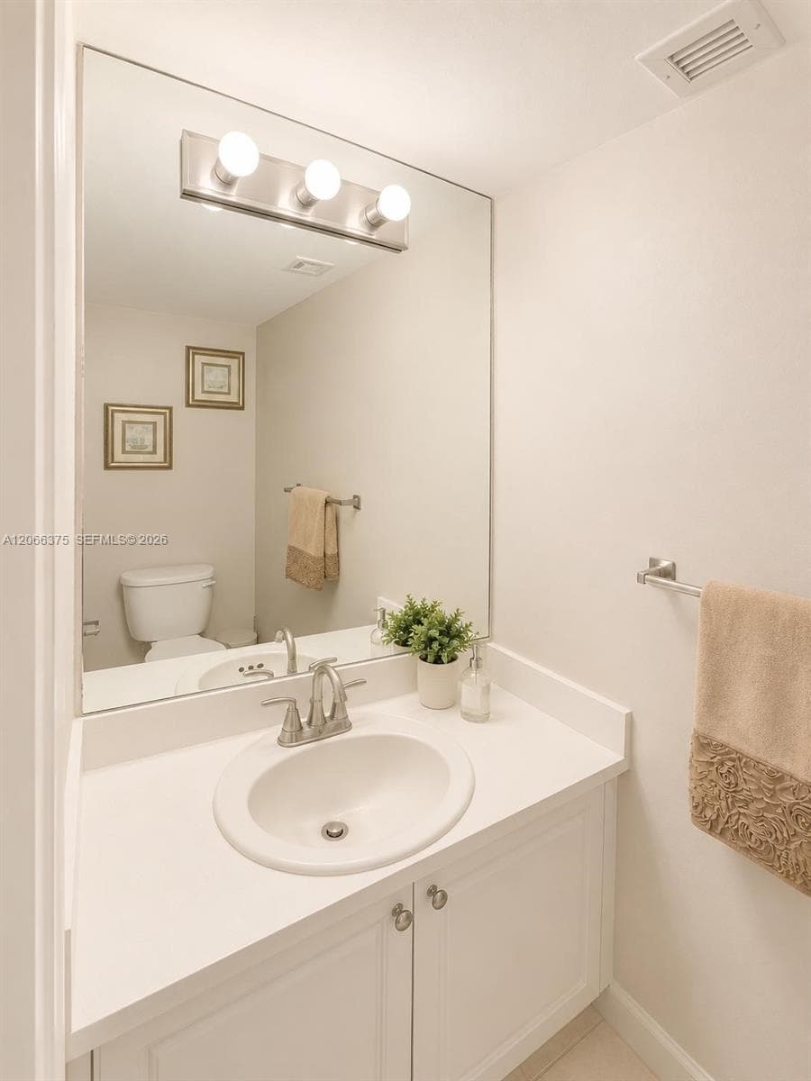 200 LESLIE CONDO · #727 in Hallandale Beach - Photo 12