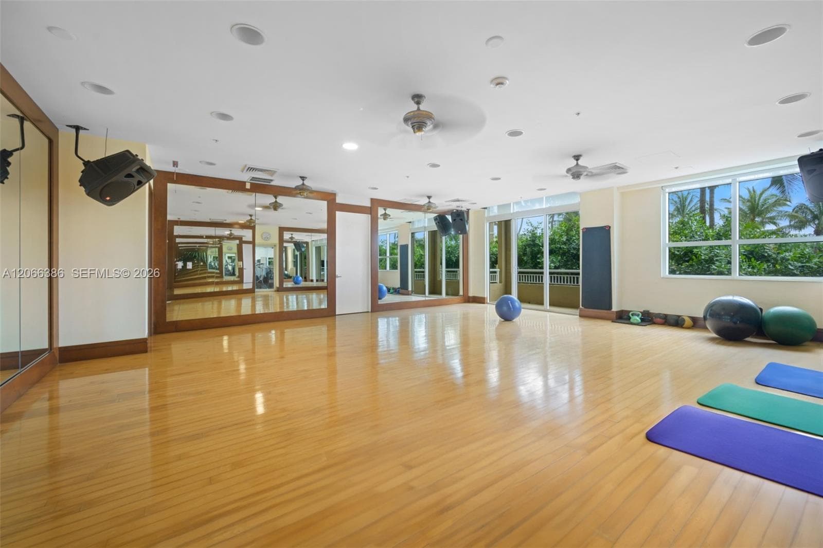 TURNBERRY ON THE GREEN CO · #208 in Aventura - Photo 17