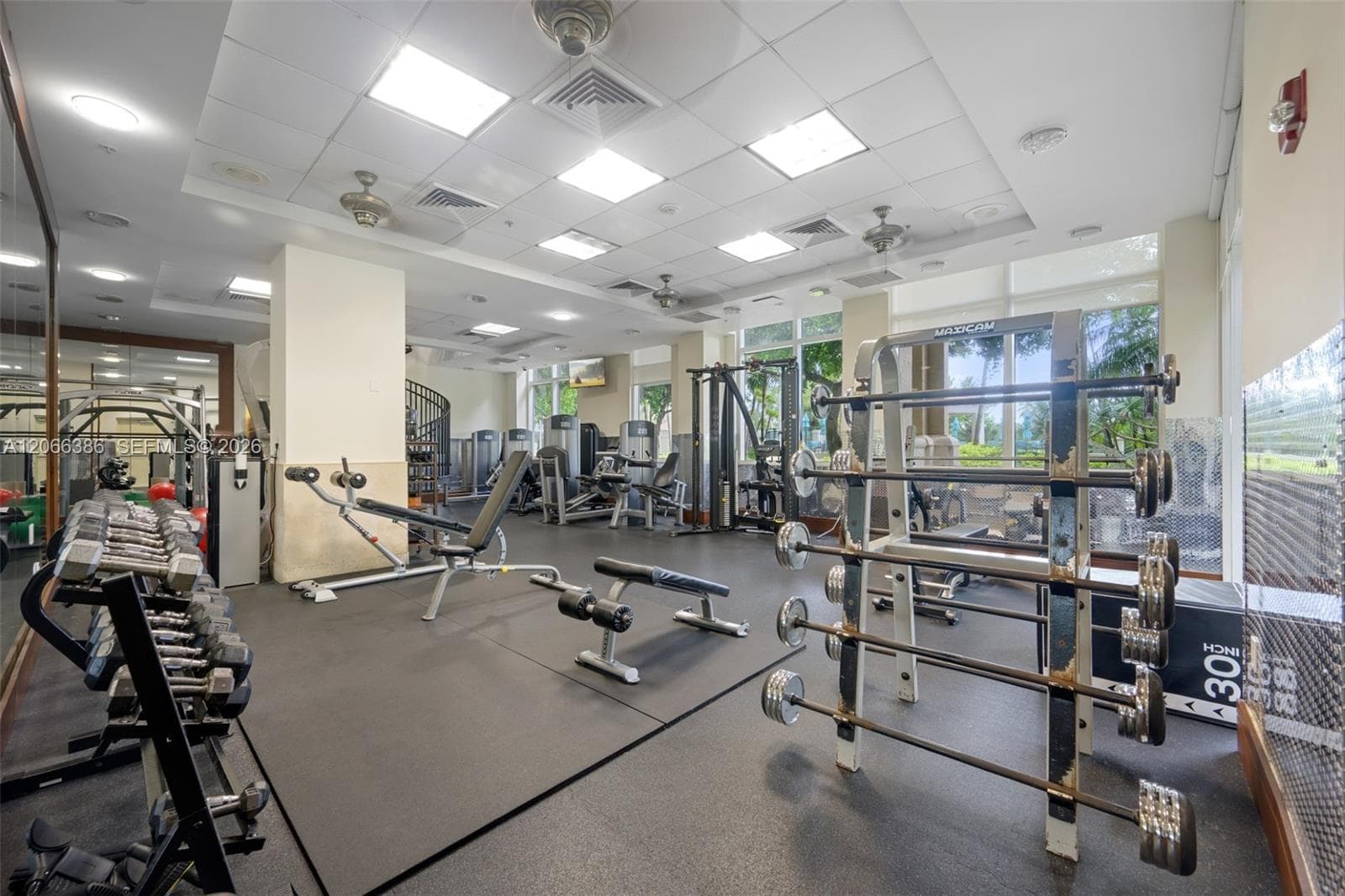 TURNBERRY ON THE GREEN CO · #208 in Aventura - Photo 16