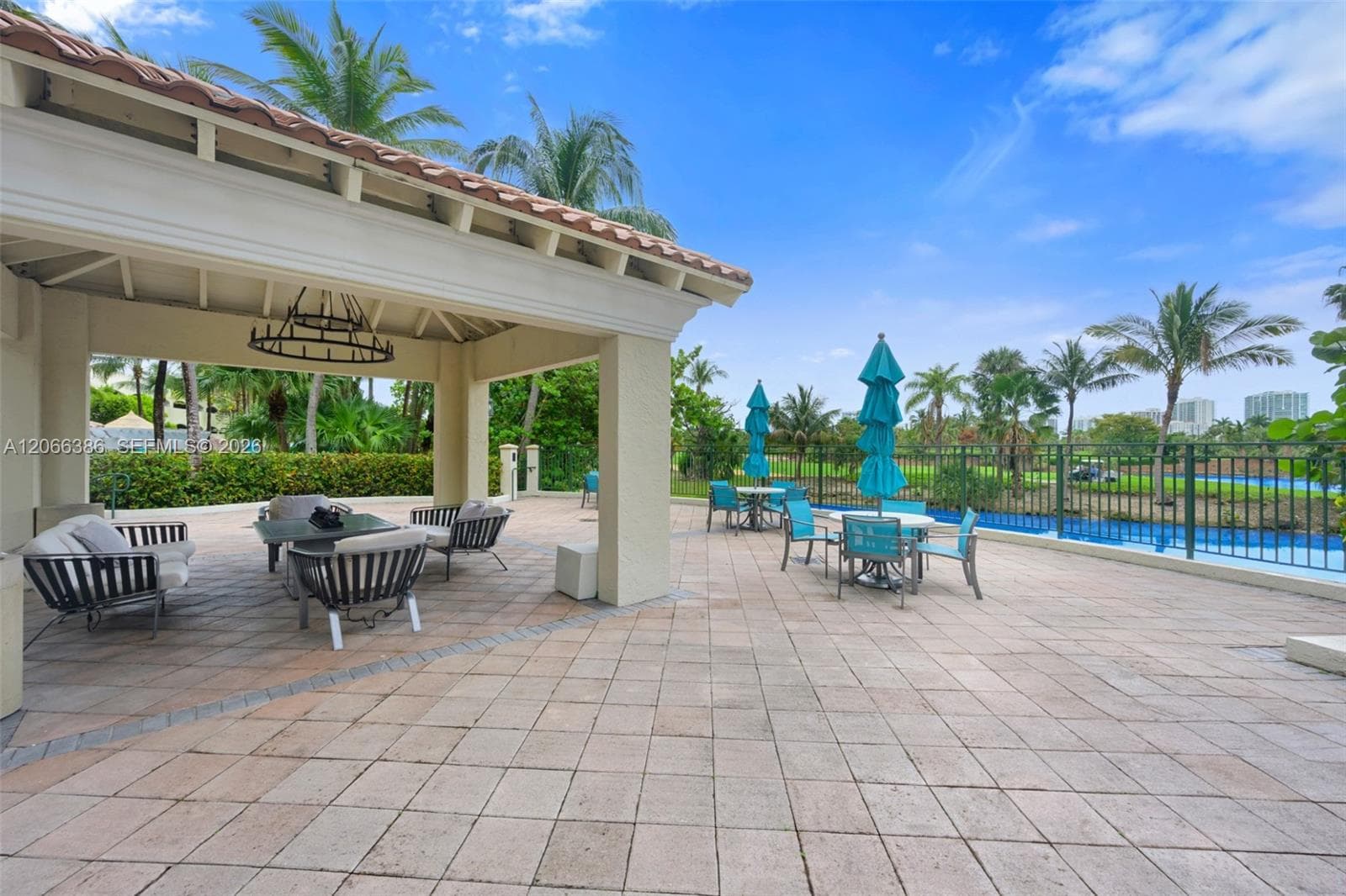 TURNBERRY ON THE GREEN CO · #208 in Aventura - Photo 22