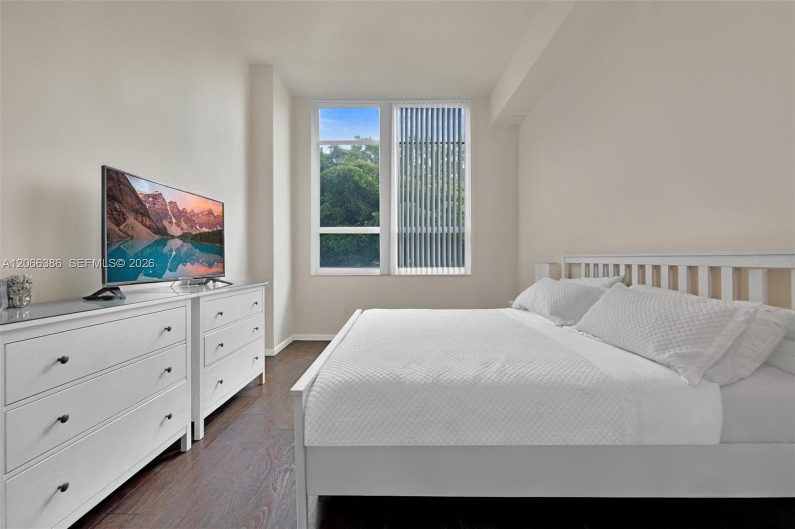 TURNBERRY ON THE GREEN CO · #208 in Aventura - Photo 10