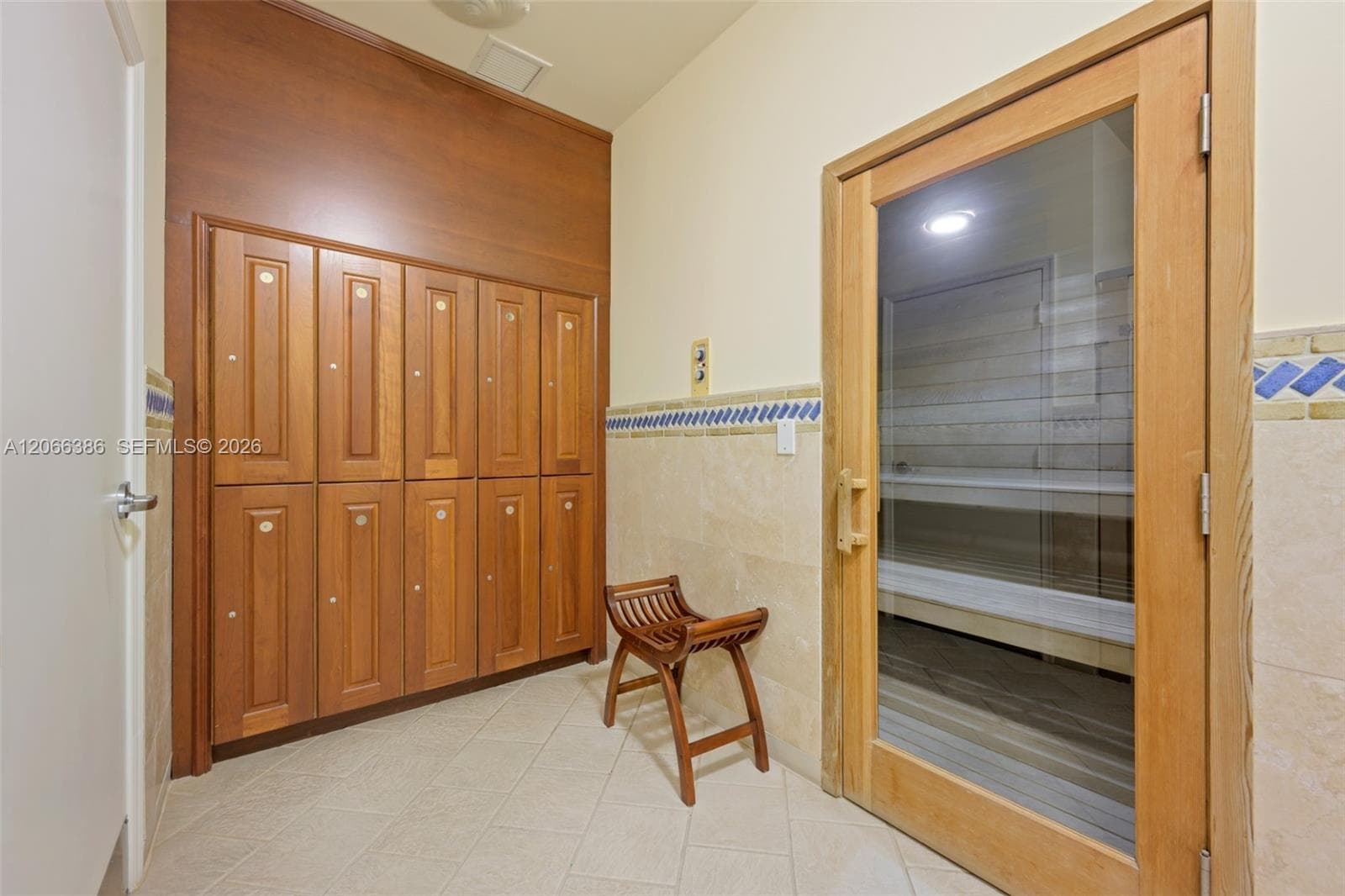 TURNBERRY ON THE GREEN CO · #208 in Aventura - Photo 18