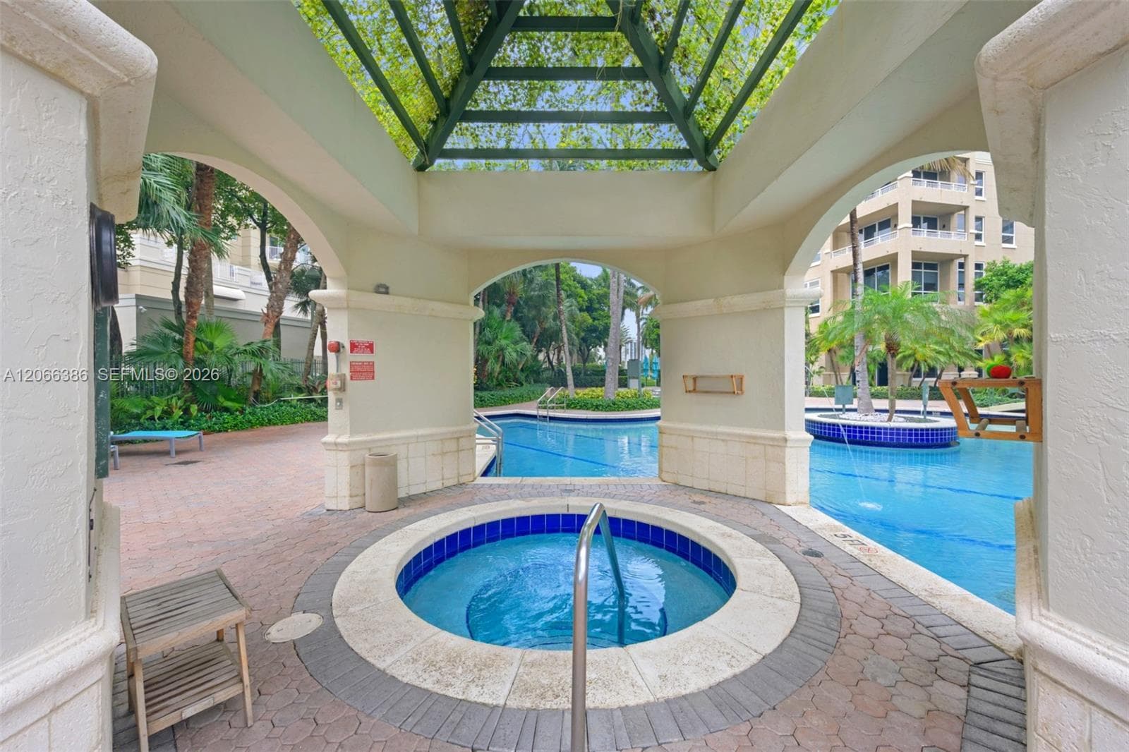 TURNBERRY ON THE GREEN CO · #208 in Aventura - Photo 21