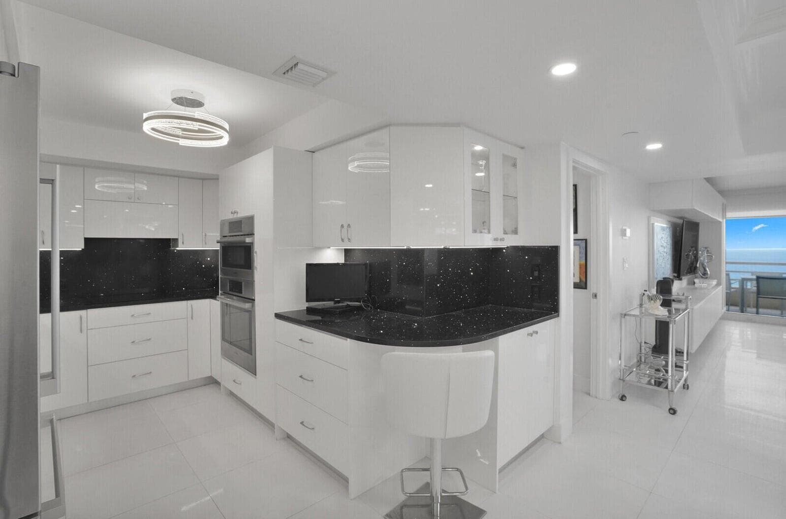 Open Kitchen