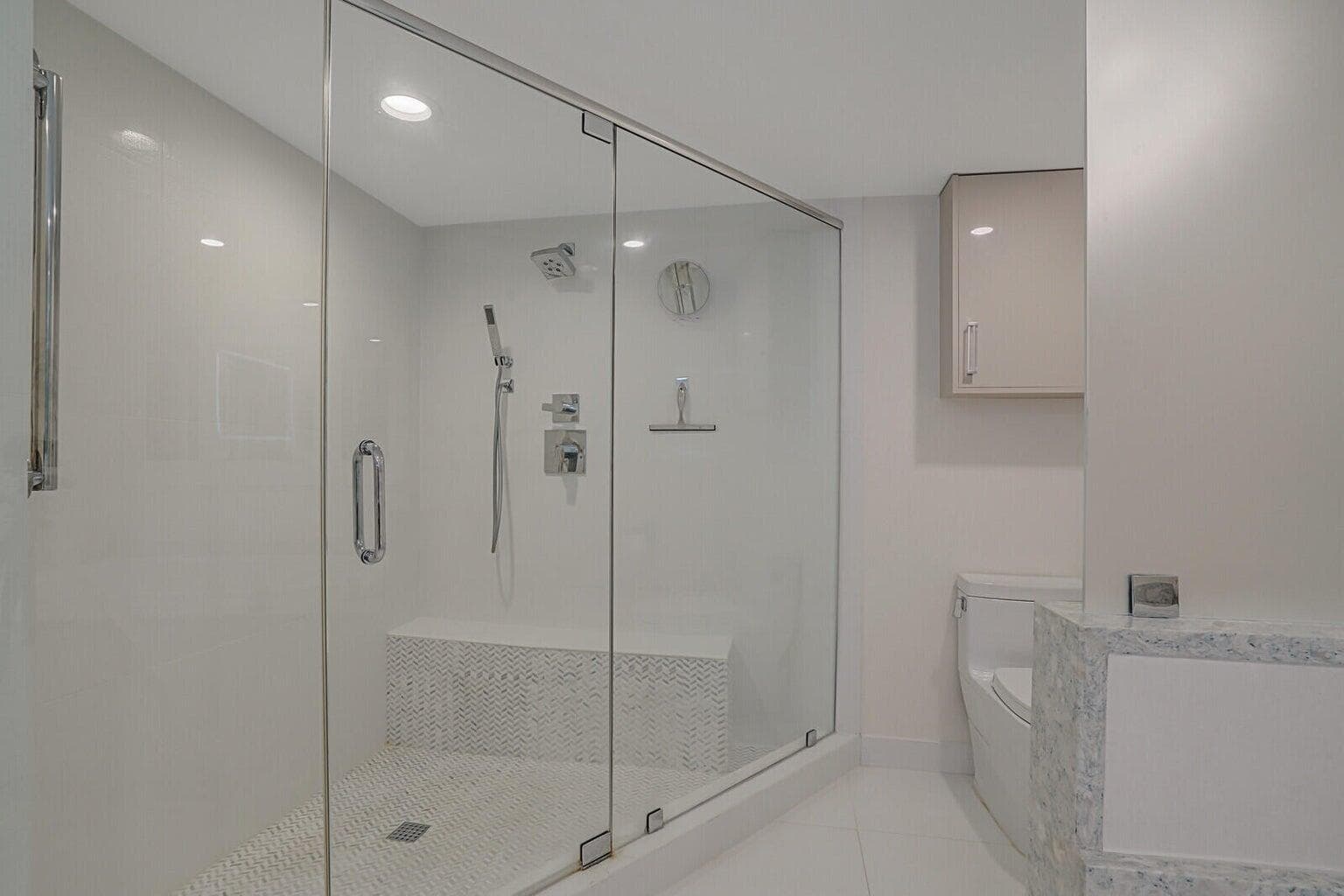 OVERSIZED SHOWER