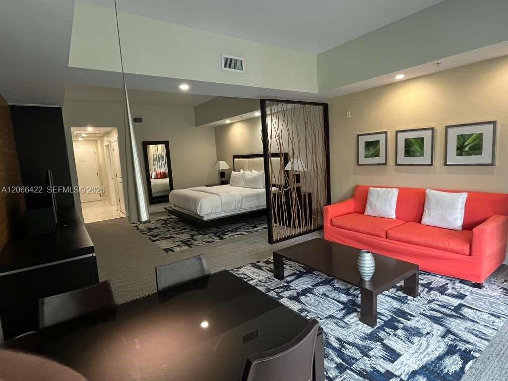 Blue Resort · #307 in Doral - Photo 8