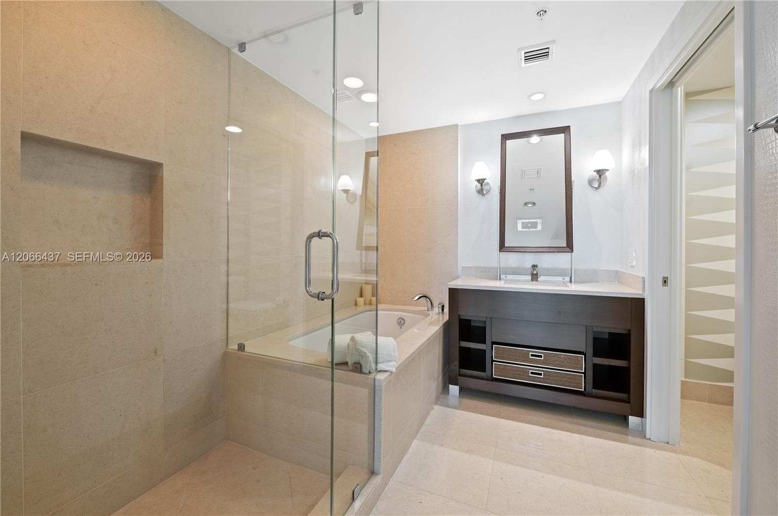 Carillon Miami Beach · #702 in Miami Beach - Photo 25