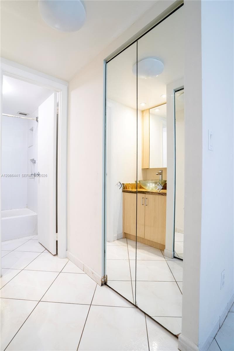 OLYMPUS CONDO PHASE · #1416 in Hallandale Beach - Photo 7