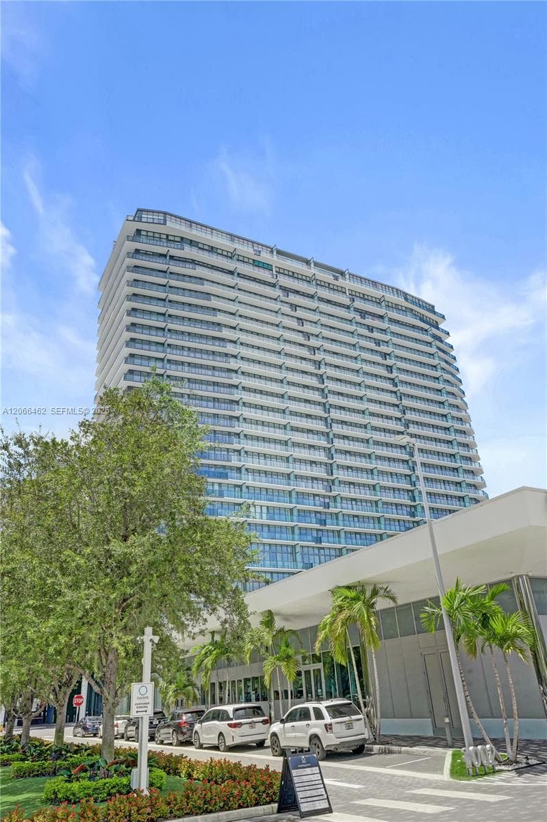 HALLANDALE OASIS 2019 LLC · #1111 in Hallandale Beach - Photo 2
