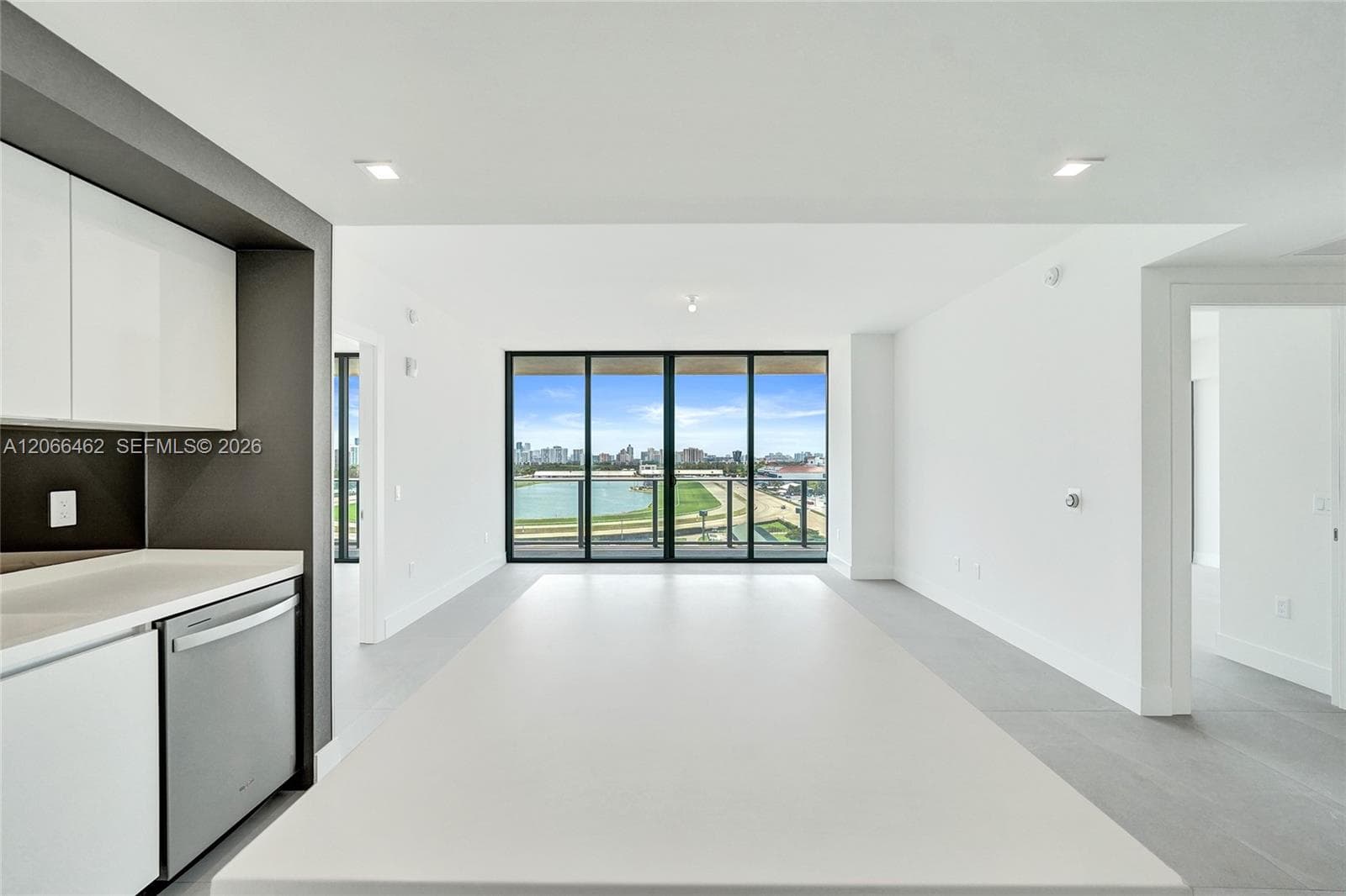 HALLANDALE OASIS 2019 LLC · #1111 in Hallandale Beach - Photo 13