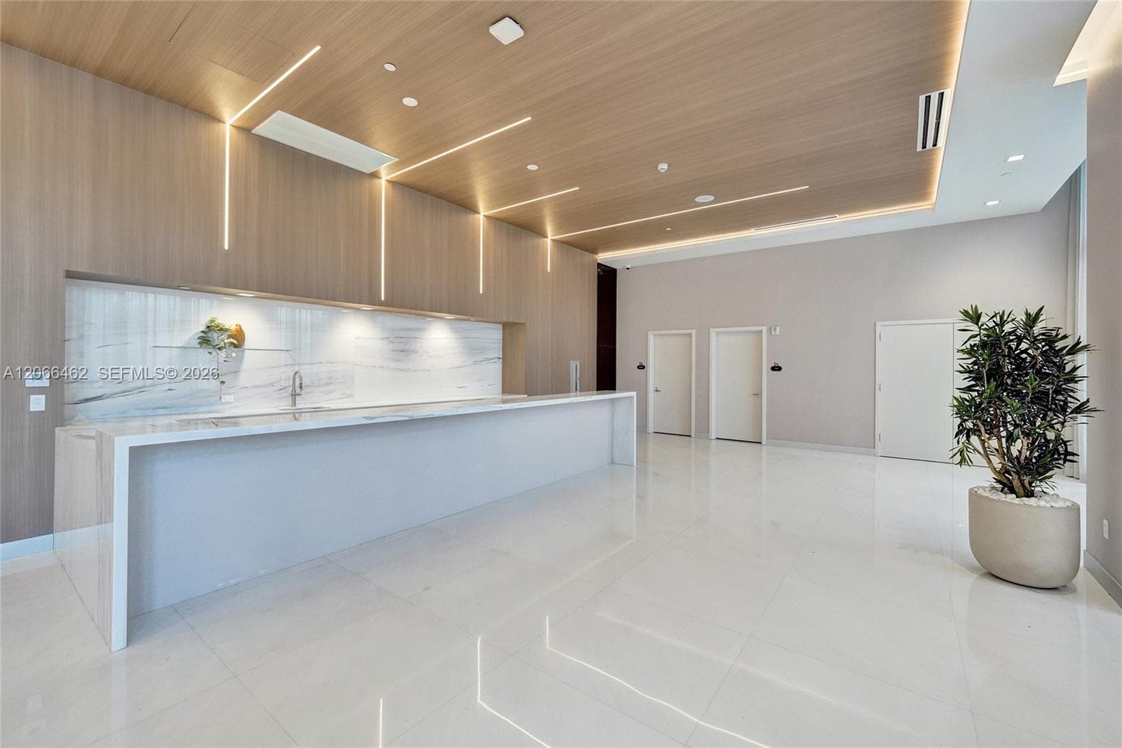 HALLANDALE OASIS 2019 LLC · #1111 in Hallandale Beach - Photo 47