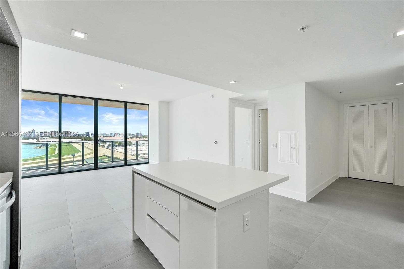 HALLANDALE OASIS 2019 LLC · #1111 in Hallandale Beach - Photo 12