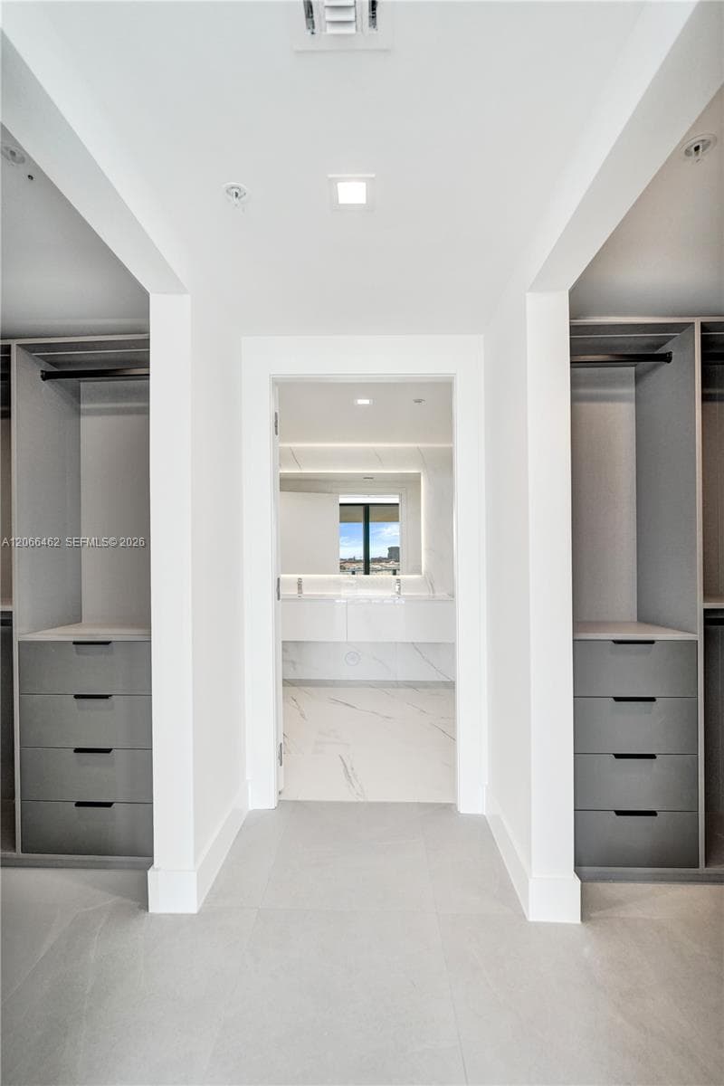 HALLANDALE OASIS 2019 LLC · #1111 in Hallandale Beach - Photo 26