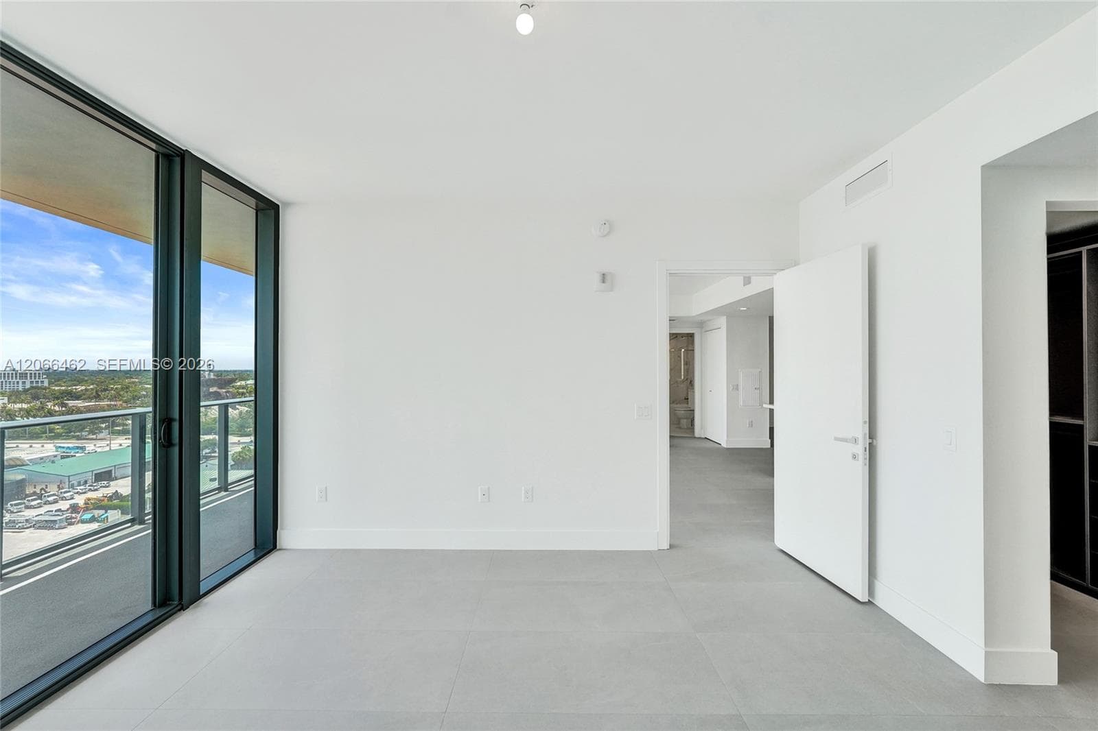 HALLANDALE OASIS 2019 LLC · #1111 in Hallandale Beach - Photo 22