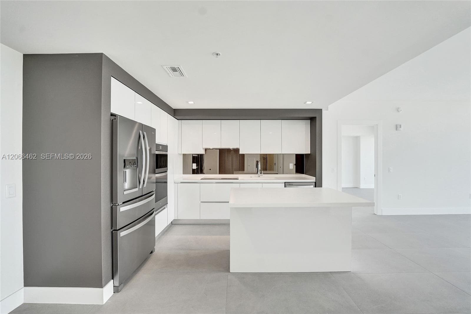 HALLANDALE OASIS 2019 LLC · #1111 in Hallandale Beach - Photo 7