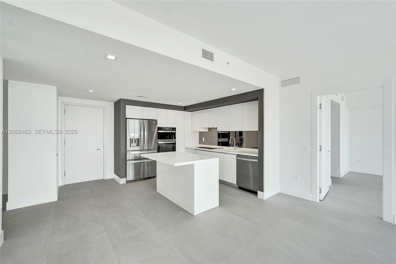 HALLANDALE OASIS 2019 LLC · #1111 in Hallandale Beach - Photo 9